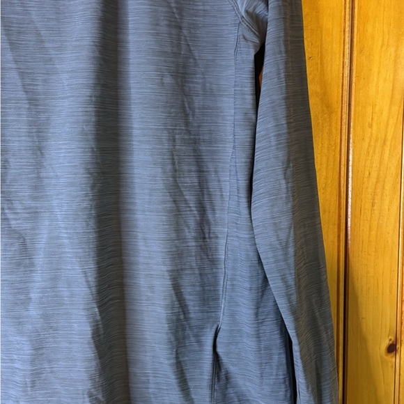 Athleta Women's Gray Long Sleeve Top - Picture 4 of 6